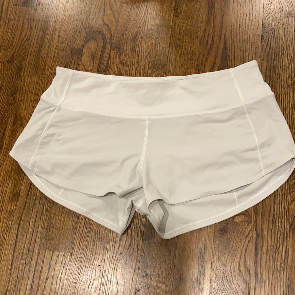LULULEMON SPEED UP SHORTS 2.5”